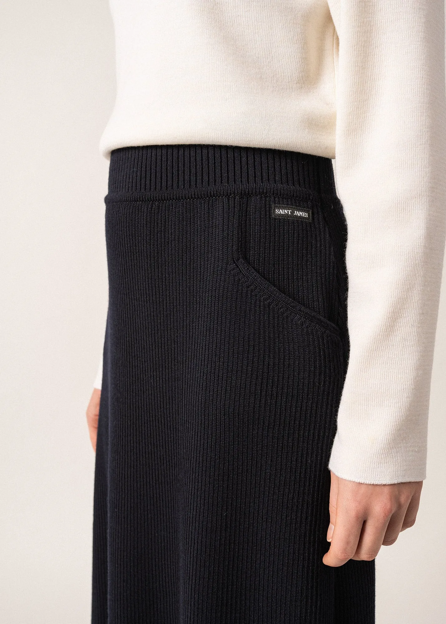 ARTIGUES - Wool Skirt with Pockets and Back Slit (NAVY)