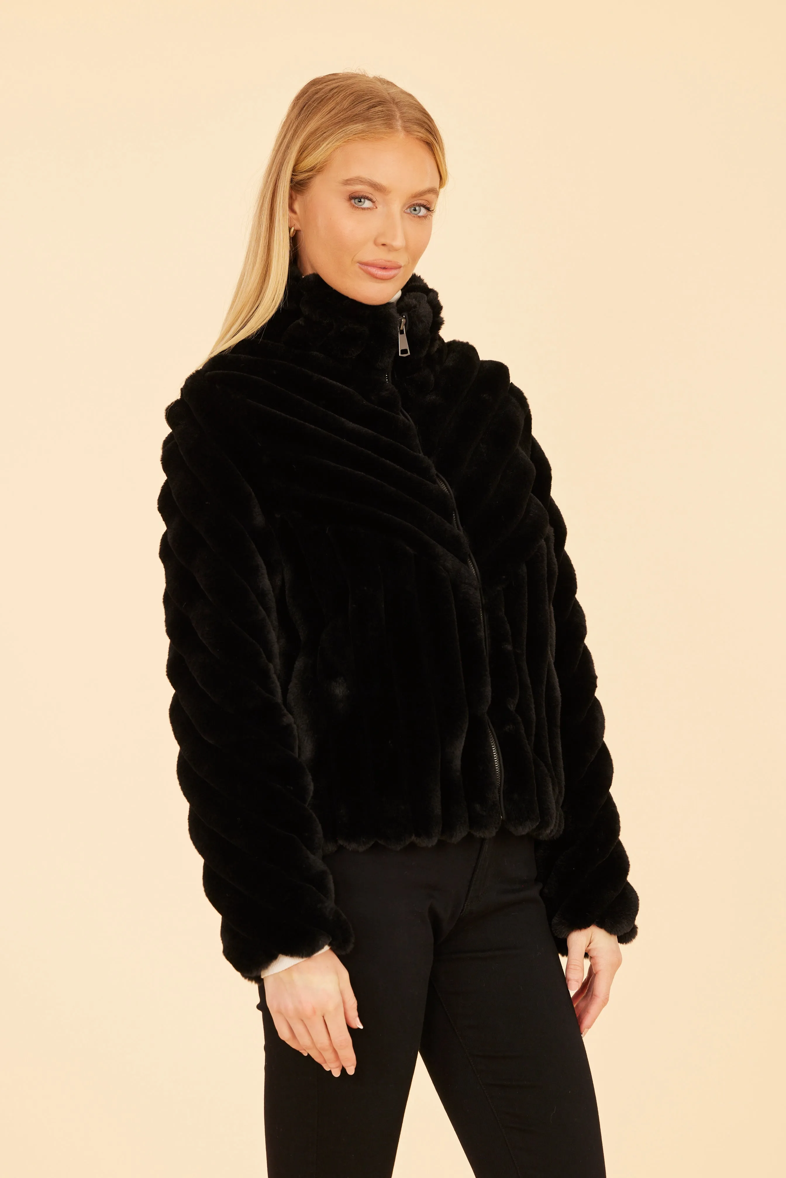 Faux Fur Grooved Zip-Up Jacket