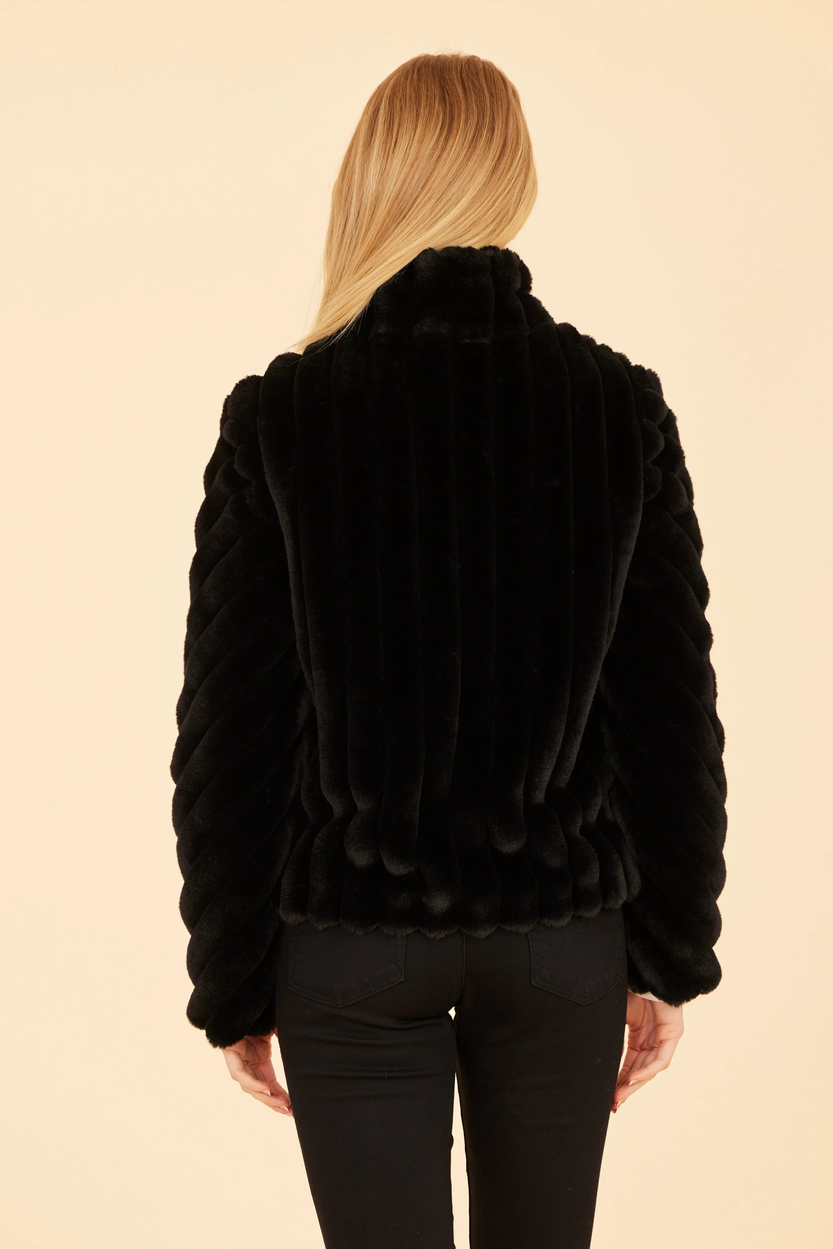 Faux Fur Grooved Zip-Up Jacket