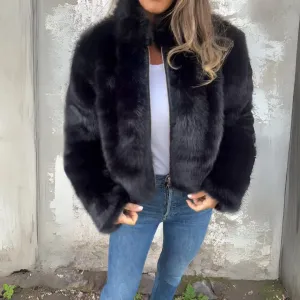 Luxurious Faux Fur Winter Jacket - Stylish and Warm for Cold Weather