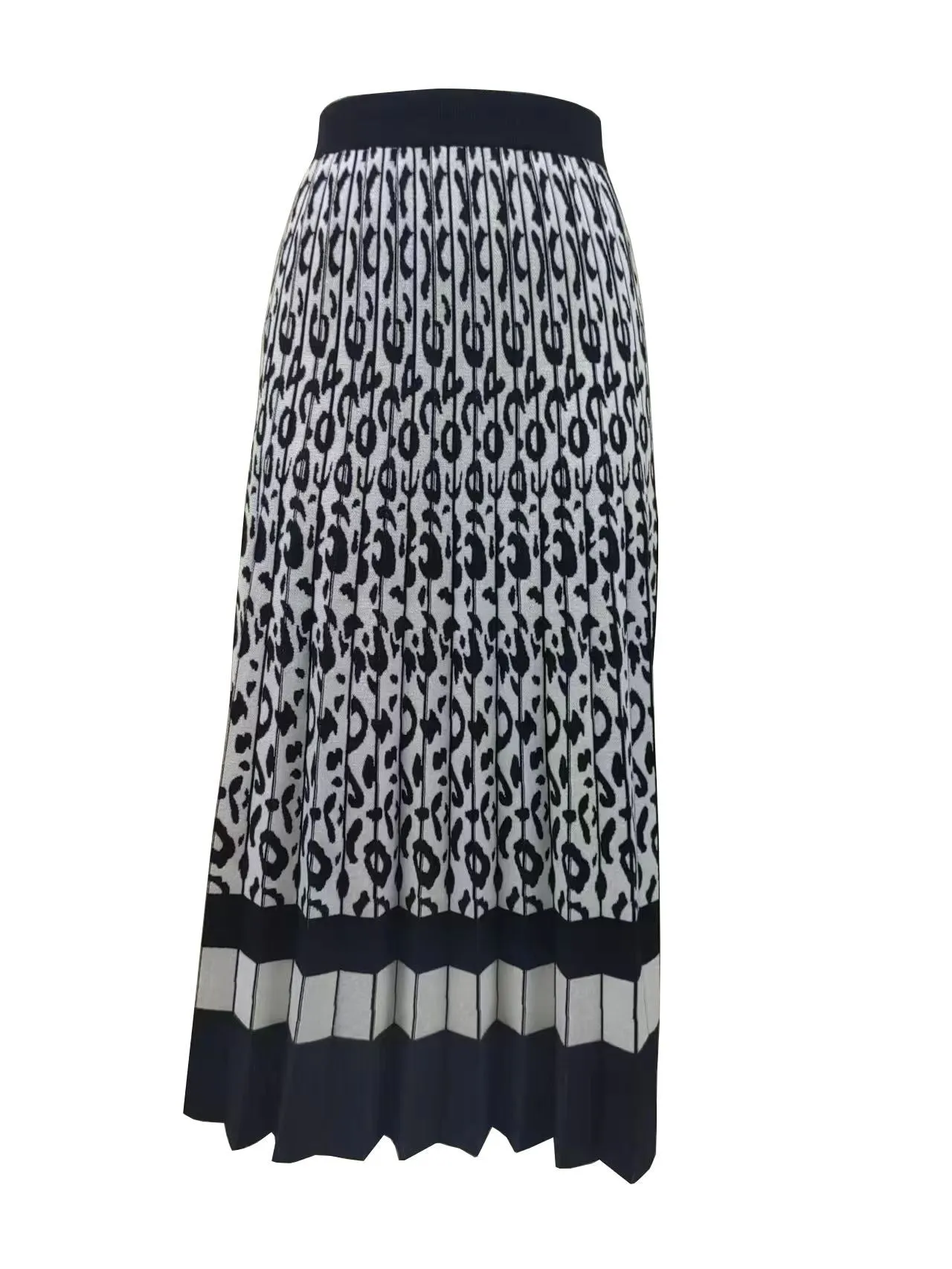 Monochrome Knitted Skirt