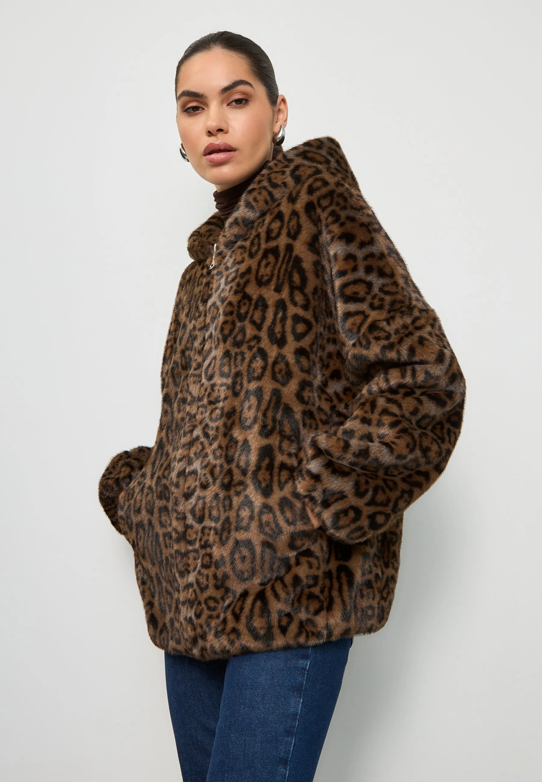 Stylish Hooded Faux Fur Jacket Reyna - Leopard